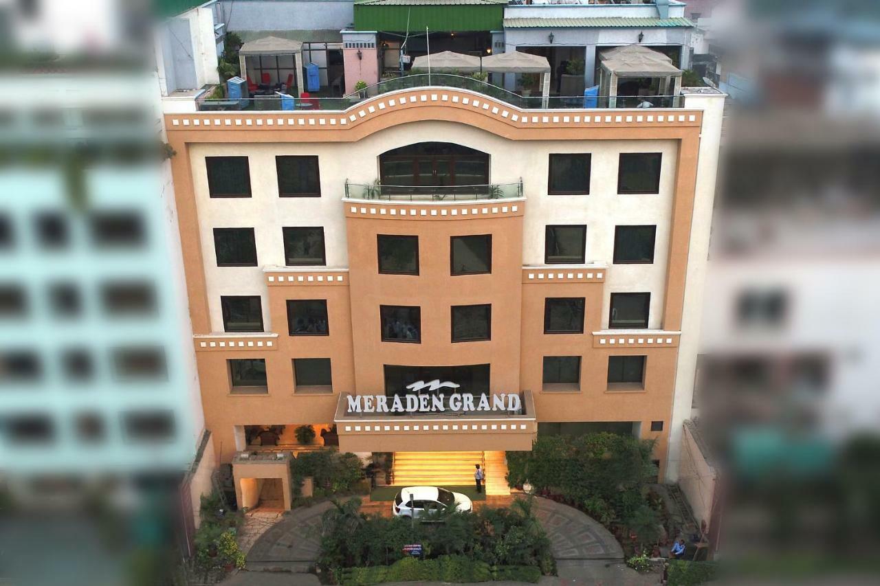 Hotel Meraden Grand Varanasi Luaran gambar
