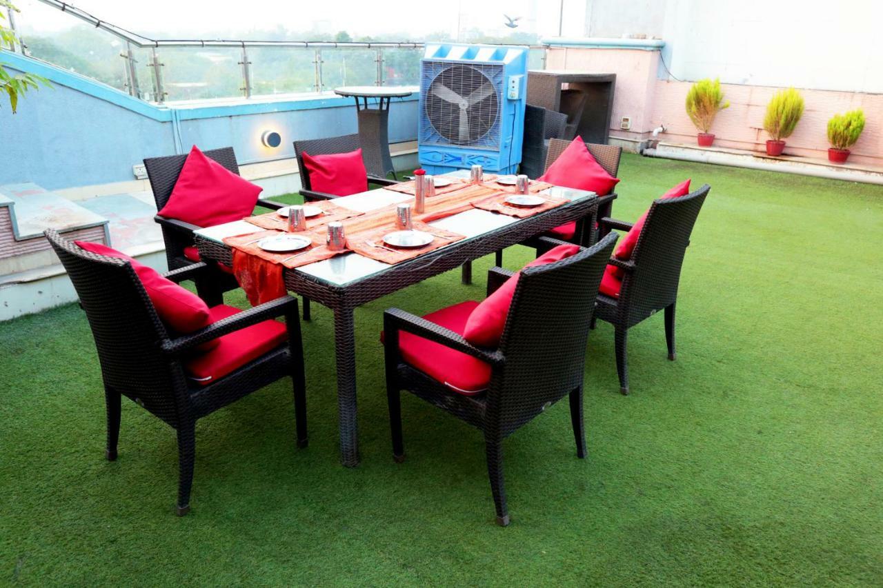 Hotel Meraden Grand Varanasi Luaran gambar